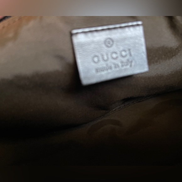 GUCCI Monogram GG Canvas Boat Baguette Pouchette - Picture 4 of 10